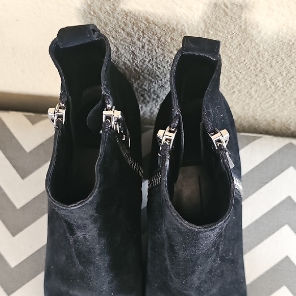 Dolce Vita Marra Double Zip Onyx Black Suede Witchy Ankle Bootie Size 8 - Picture 4 of 12